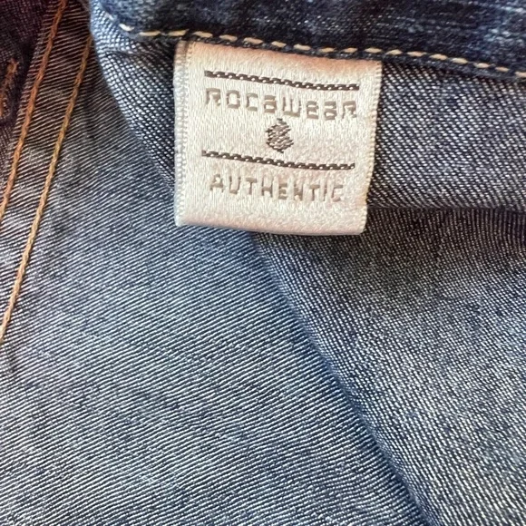 Vintage Rocawear Flare Bell
Bottom Stretch Blue Jeans
Womens Size 7 / 8 - Picture 12 of 13
